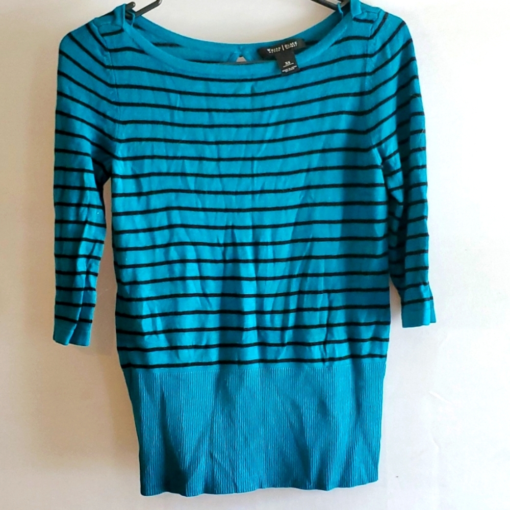 White House Black Market Sz XS 3/4" sleeve sweater